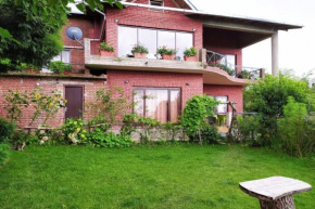 Hostie Admiral's Villa-4BHK Villa, Dhanachuli, Mukteshwar